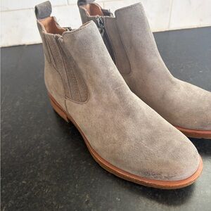 Sofft Bellis III Chelsea Women’s Boot Grey Suede Size 6 M US